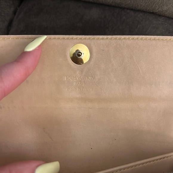 Multicolor Chain Wallet - Picture 4 of 9